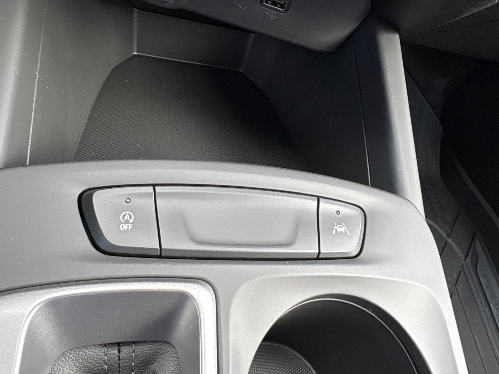 New 2026 Chevrolet Trax LS w/ LS Convenience Package FWD image 24