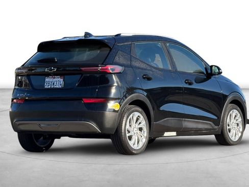 Used 2022 Chevrolet Bolt EUV LT image 6