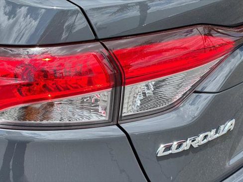 Certified 2024 Toyota Corolla SE w/ SE Premium Package FWD image 34