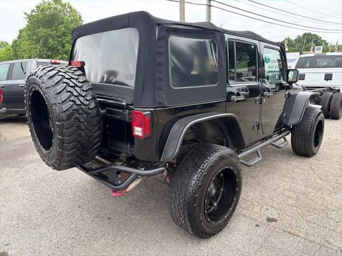 Used 2016 Jeep Wrangler Unlimited Rubicon AWD/4WD image 8