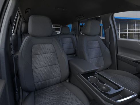 New 2025 Chevrolet Equinox LT w/ Safety and Technology Package FWD image 17