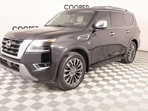 Used 2022 Nissan Armada Platinum w/ Captain's Chairs Package image 10