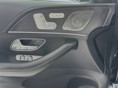 New 2026 Mercedes-Benz GLS 580 4MATIC image 19