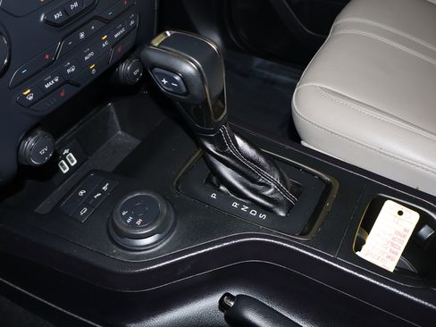 Used 2020 Ford Ranger Lariat w/ Equipment Group 501A Mid image 32