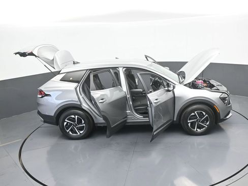 Used 2025 Kia Sportage LX image 61