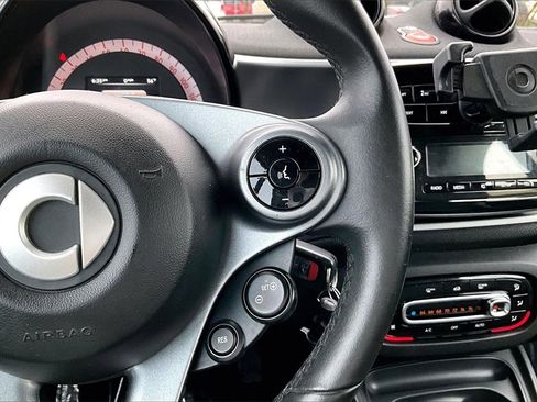 Used 2016 smart fortwo Prime image 22