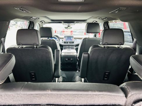 Used 2022 Chevrolet Suburban Premier image 37