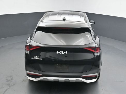 Used 2025 Kia Sportage EX FWD image 16
