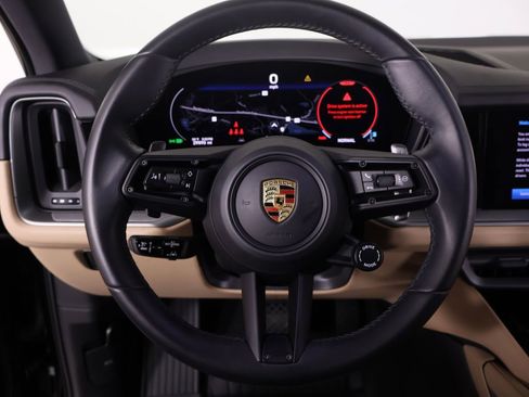 Certified 2024 Porsche Cayenne w/ Premium Package Plus (PFM) image 7