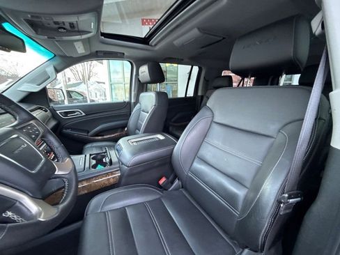 Used 2015 GMC Yukon XL Denali w/ Premium Package image 11