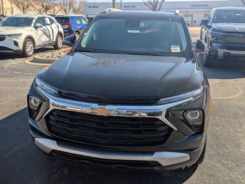 New 2026 Chevrolet TrailBlazer LT w/ LT Cold Weather Package FWD image 2