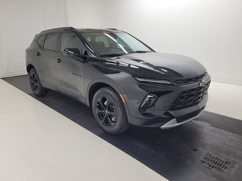 Used 2023 Chevrolet Blazer LT w/ Convenience Package FWD image 13