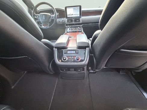 Used 2020 Lincoln Navigator L Reserve image 25