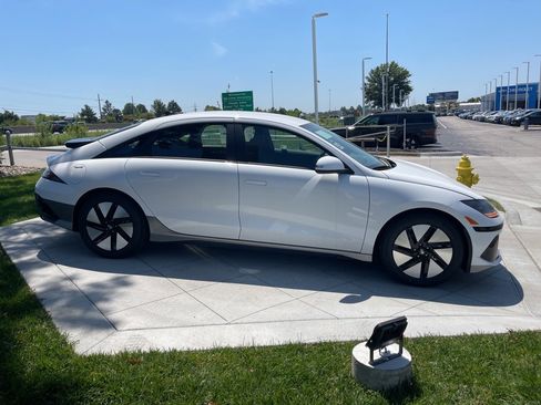 New 2025 Hyundai Ioniq 6 SE image 6