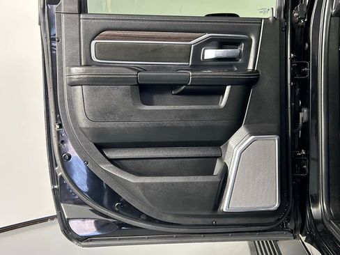 Used 2025 RAM 3500 Laramie image 16