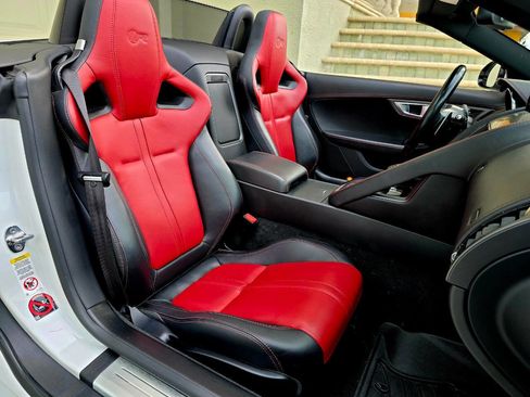 Used 2016 Jaguar F-TYPE R image 82