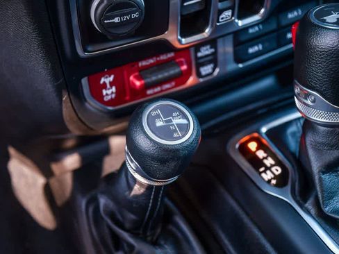 Used 2024 Jeep Wrangler Unlimited Rubicon 4xe image 25