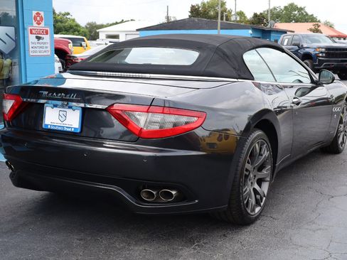 Used 2015 Maserati GranTurismo Convertible image 7