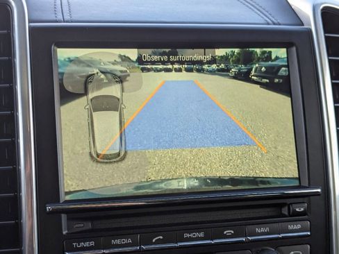 Used 2016 Porsche Cayenne Turbo S image 26