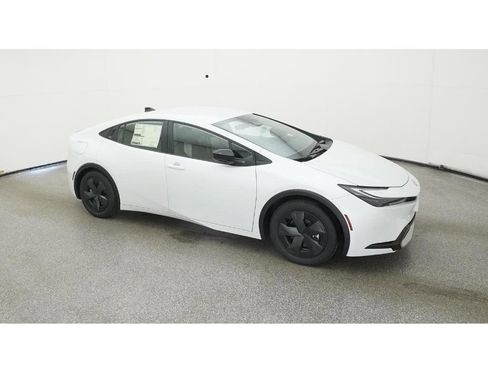 New 2026 Toyota Prius SE image 12