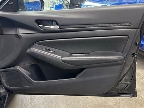 Used 2025 Nissan Altima 2.5 SV image 16