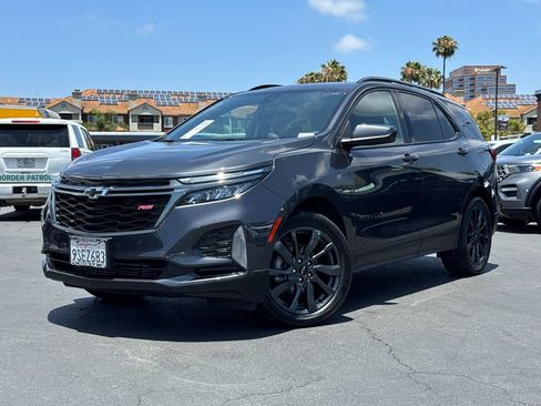 Used 2023 Chevrolet Equinox RS AWD/4WD image 2