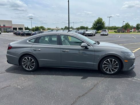 Used 2021 Hyundai Sonata Limited FWD image 9