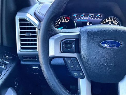 Used 2016 Ford F150 Platinum w/ Technology Package AWD/4WD image 25