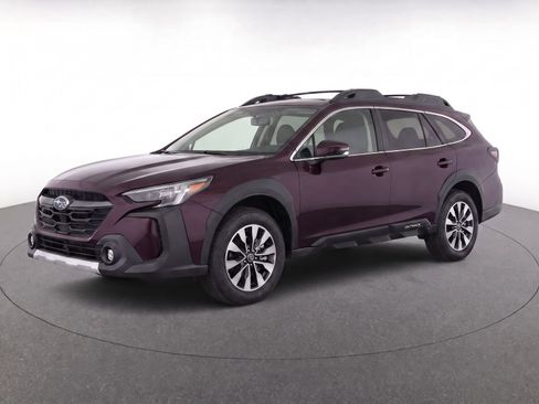 Used 2025 Subaru Outback Limited AWD/4WD image 2