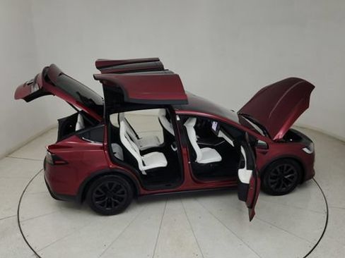 Used 2024 Tesla Model X AWD/4WD image 36