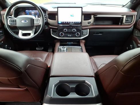 Used 2024 Ford Expedition Max Limited AWD/4WD image 32