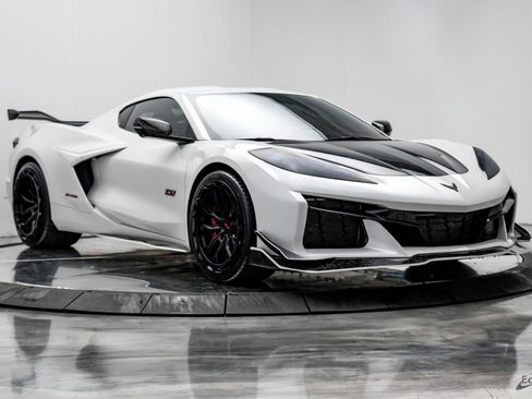 Used 2023 Chevrolet Corvette Z06 w/ Z07 Performance Package image 29