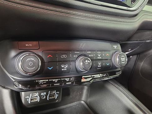 Used 2021 Dodge Durango GT w/ Blacktop Package AWD/4WD image 21
