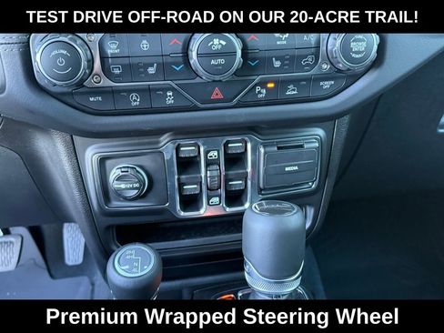 New 2026 Jeep Gladiator Sahara image 14