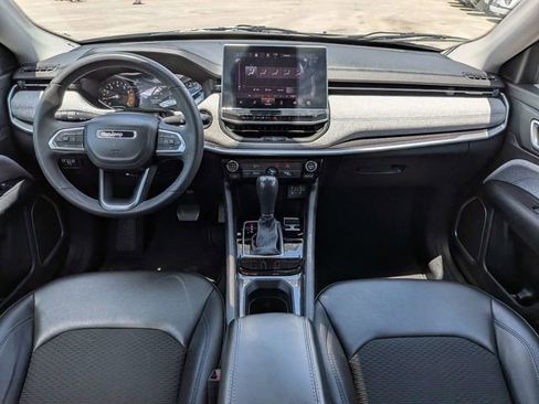Used 2022 Jeep Compass Latitude FWD image 15