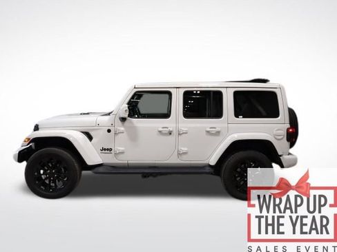 Used 2022 Jeep Wrangler Unlimited Sahara image 23