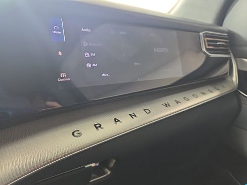 Used 2022 Jeep Grand Wagoneer Series III image 26