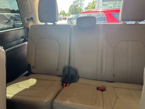 Used 2024 Ford Expedition Limited RWD image 30