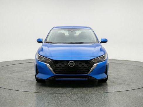 Used 2025 Nissan Sentra SV image 2