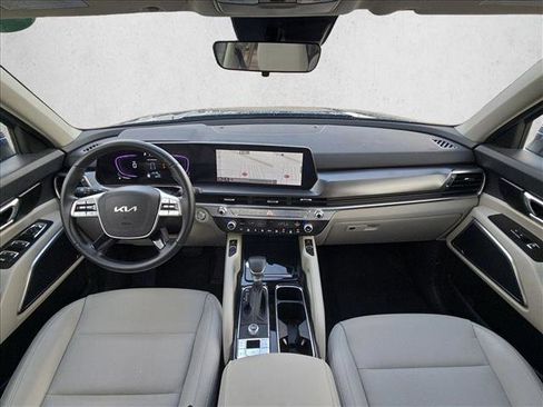 Used 2025 Kia Telluride S FWD image 17