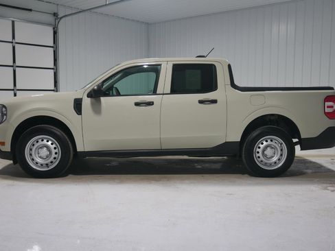 Used 2025 Ford Maverick XL w/ Equipment Group 102A image 8