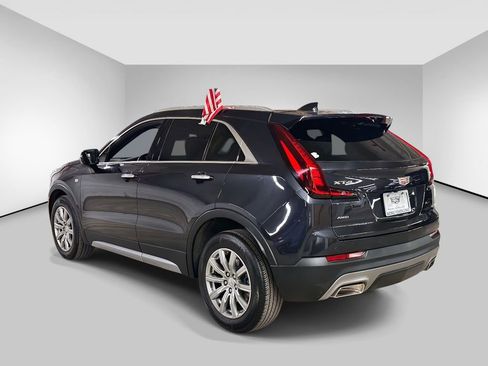 Used 2023 Cadillac XT4 Premium Luxury image 3