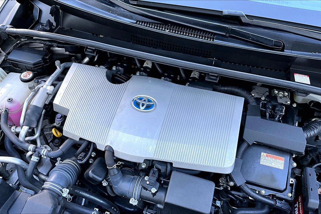 Certified 2019 Toyota Prius Prime Advanced FWD image 31