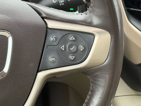 Used 2019 GMC Acadia Denali image 27