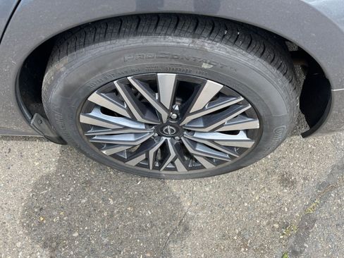 Used 2025 Nissan Altima 2.5 SV FWD image 31