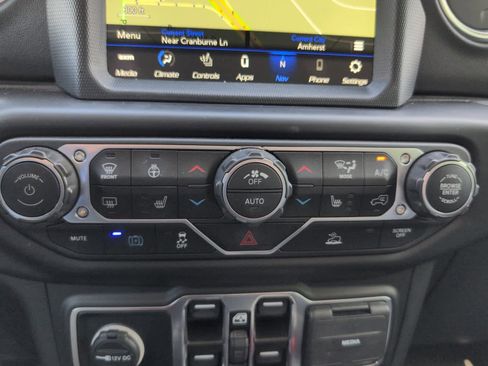 Used 2023 Jeep Wrangler Sahara w/ Cold Weather Group image 28