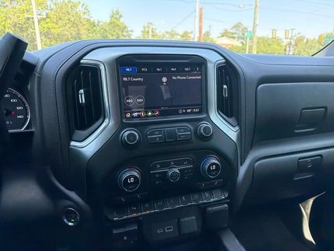 Used 2021 Chevrolet Silverado 1500 LT Trail Boss w/ Convenience Package II AWD/4WD image 14