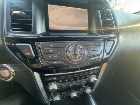 Used 2015 Nissan Pathfinder SV w/ Cargo Package image 30