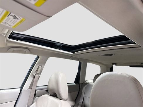 Used 2010 Subaru Forester 2.5X Limited image 21