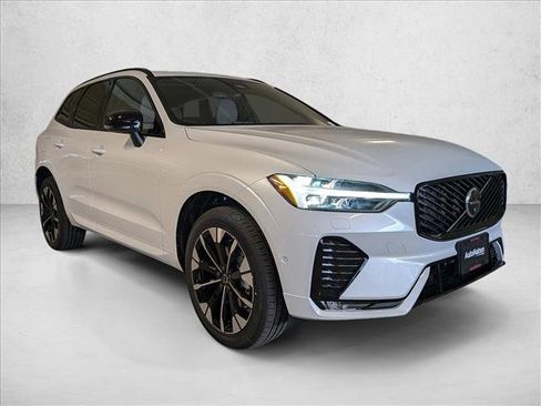 New 2026 Volvo XC60 B5 Plus w/ Climate Package image 8
